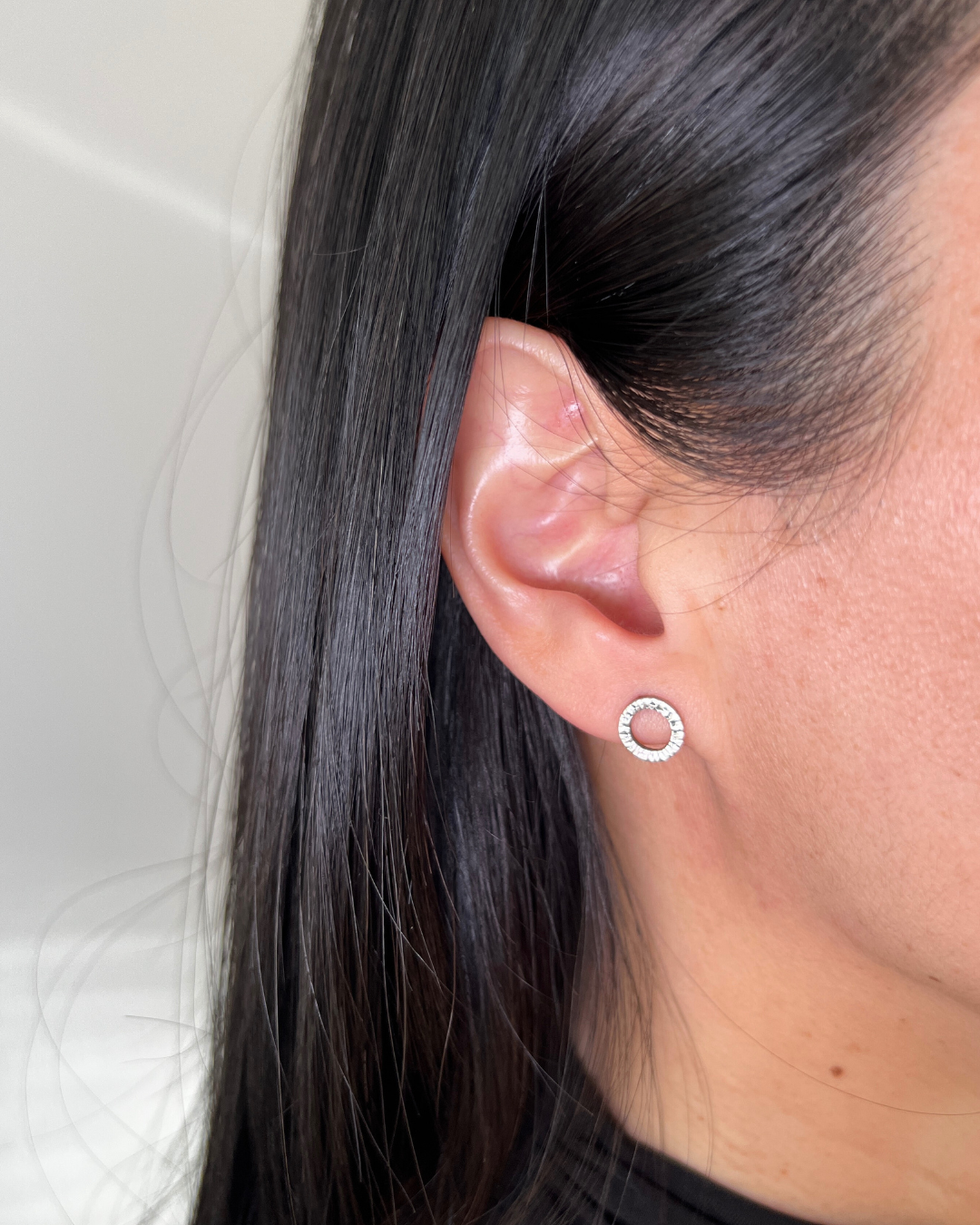 Textured ring earring