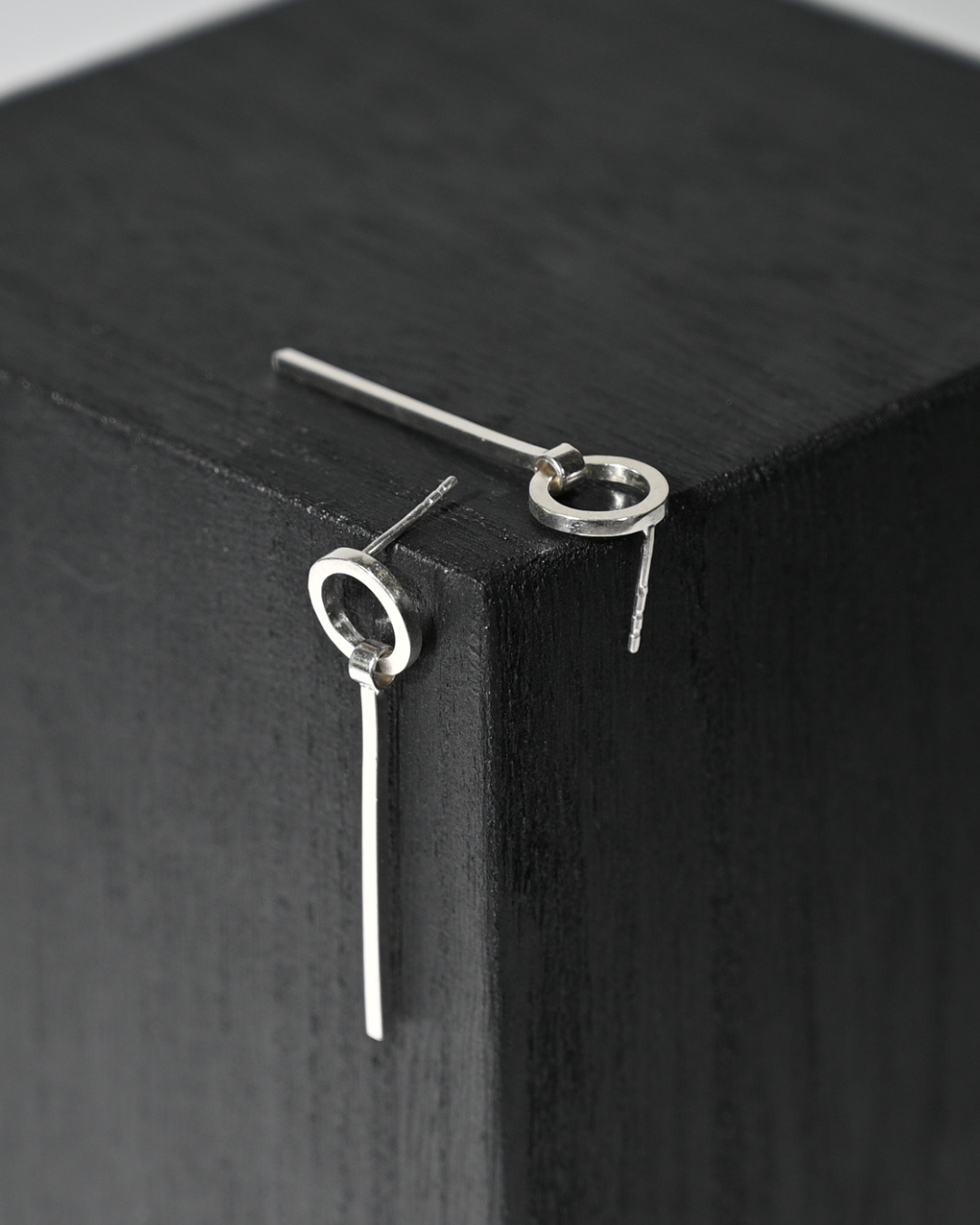 Dangle earring No. 1