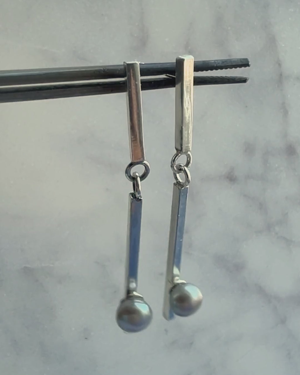 Dangle earring No. 2