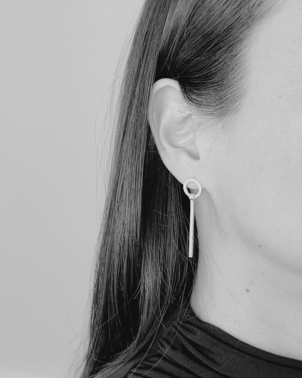 Dangle earring No. 1